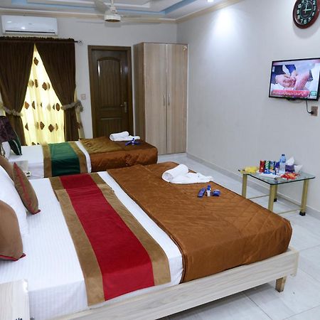Hotel Deluxe Lahore Eksteriør billede