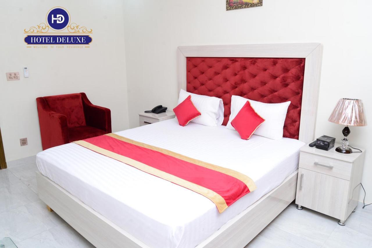 Hotel Deluxe Lahore Eksteriør billede