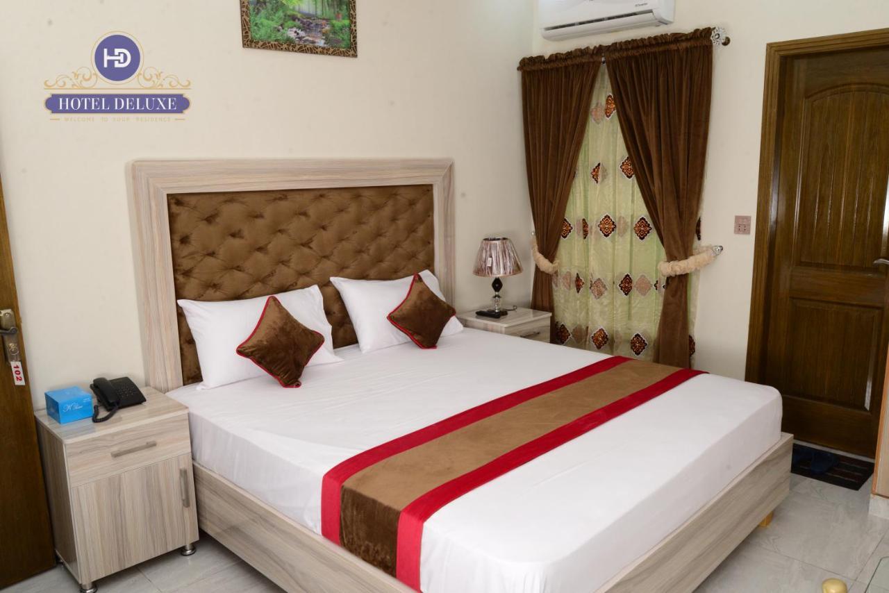 Hotel Deluxe Lahore Eksteriør billede