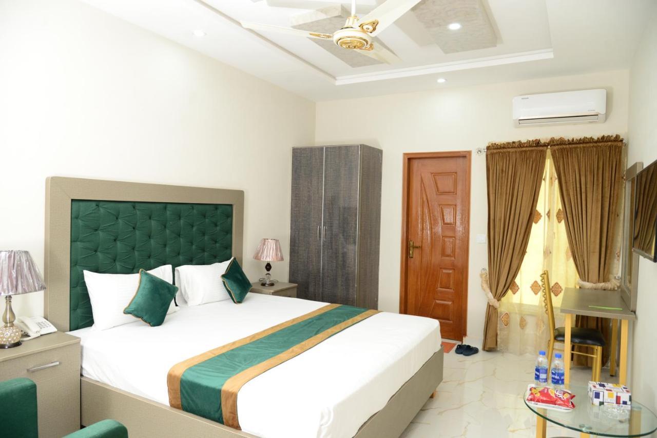 Hotel Deluxe Lahore Eksteriør billede