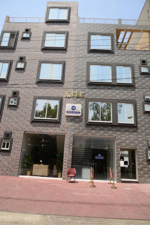 Hotel Deluxe Lahore Eksteriør billede