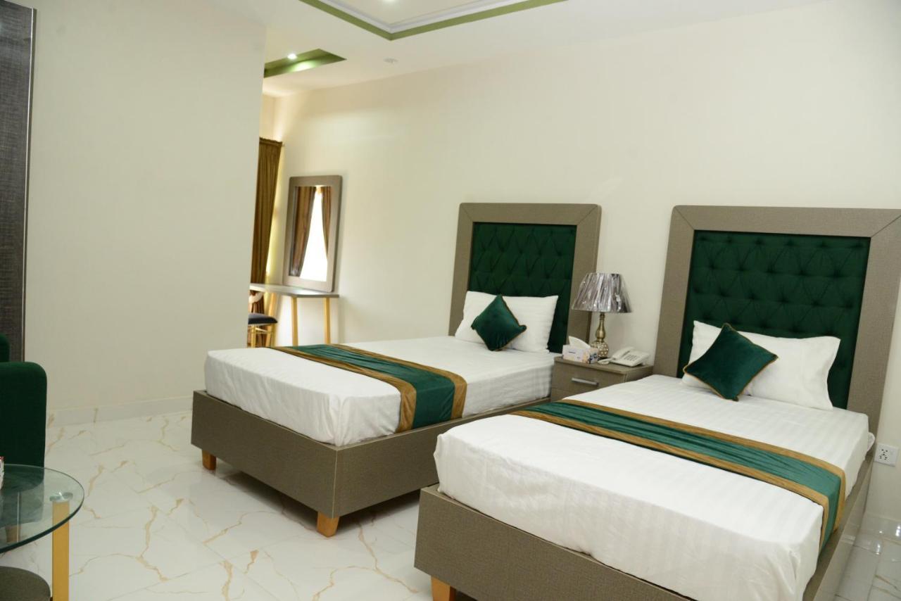 Hotel Deluxe Lahore Eksteriør billede