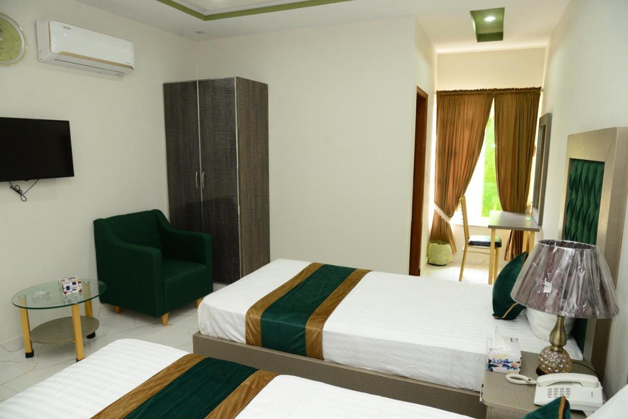 Hotel Deluxe Lahore Eksteriør billede