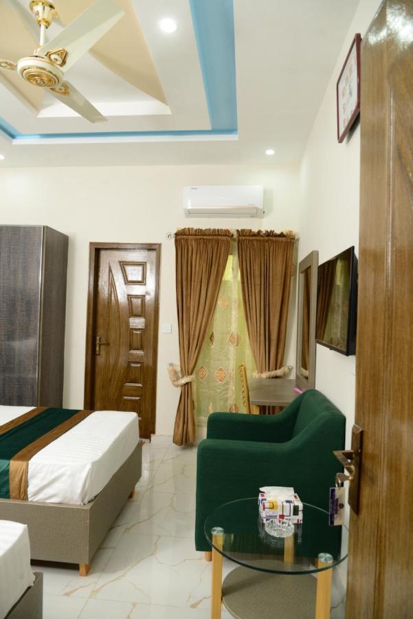 Hotel Deluxe Lahore Eksteriør billede