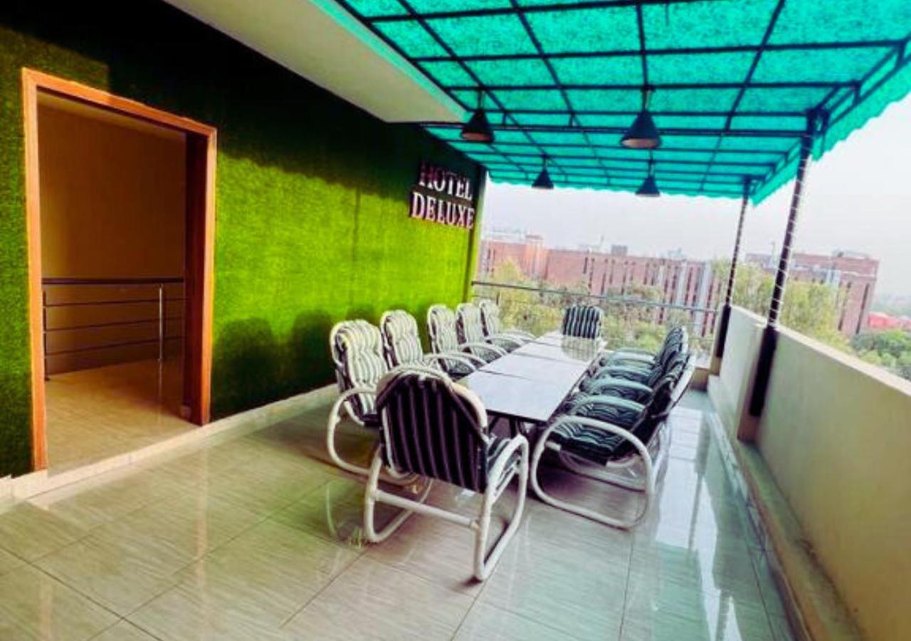 Hotel Deluxe Lahore Eksteriør billede